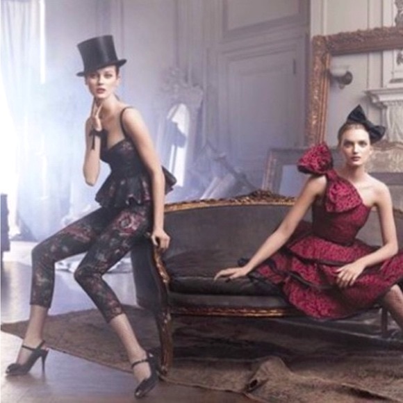 🥀 Pearl by Georgina Chapman of Marchesa Black Red Floral Lace Bustier Top | 2 - Picture 7 of 14